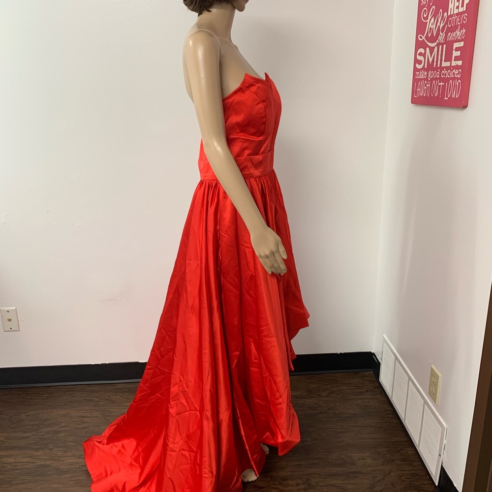 Dress - Picture 5 of 15